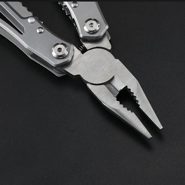 Full-Steel Multi-Tool Pliers – Folding Survival Tool with Knife, Safety Cutter & Emergency Functions for Home & Outdoor Use